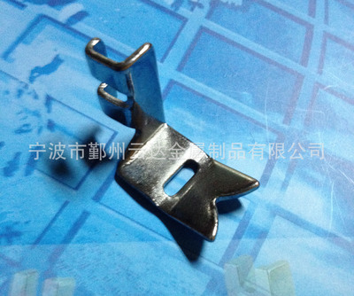 【廠家供應 縫紉機配件 縫紉機壓腳 縫紉機壓腳人字打褶(L) YD307】價格,廠家,圖片,服裝機械配件,寧波市鄞州云達金屬制品-