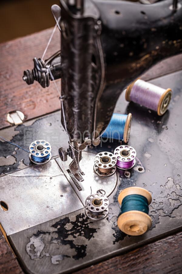舊縫紉機(jī)