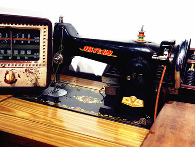 舊縫紉機(jī) 針腳里的時(shí)光與傳承